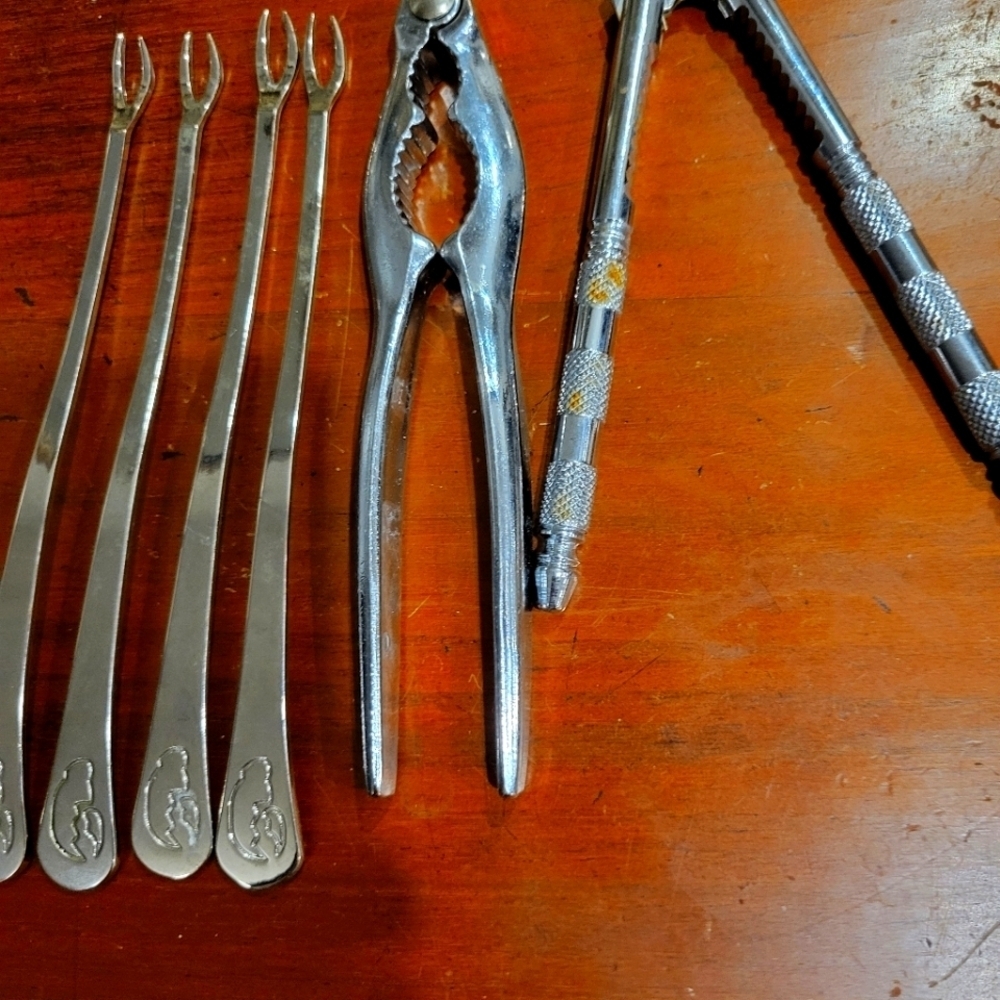 Silver Metal Seafood Lobster Crackers and Pick Set
